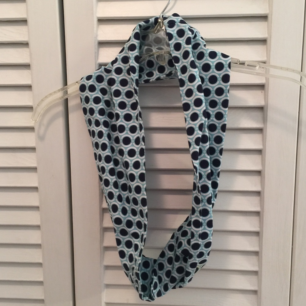 Infinity scarf